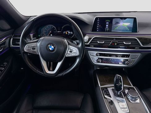 Used 2018 BMW 740e xDrive AWD/4WD image 22