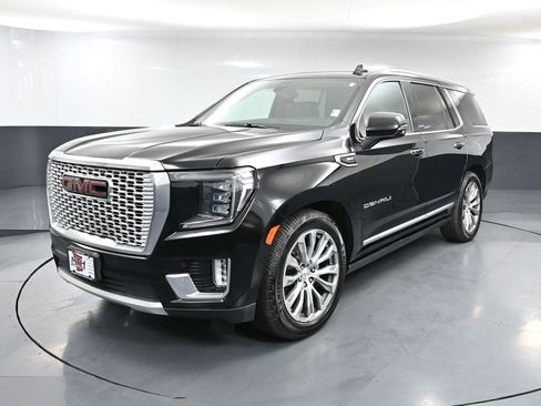 Used 2022 GMC Yukon Denali w/ Denali Ultimate Package image 12