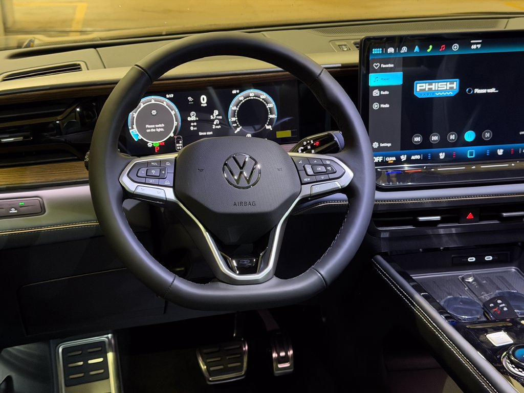 New 2027 Volkswagen Atlas SEL R-Line AWD/4WD image 14