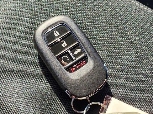 Used 2025 Honda Civic Sport image 32