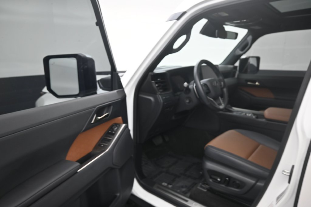 Used 2024 Lexus GX 550 w/ Cold Area Package AWD/4WD image 10