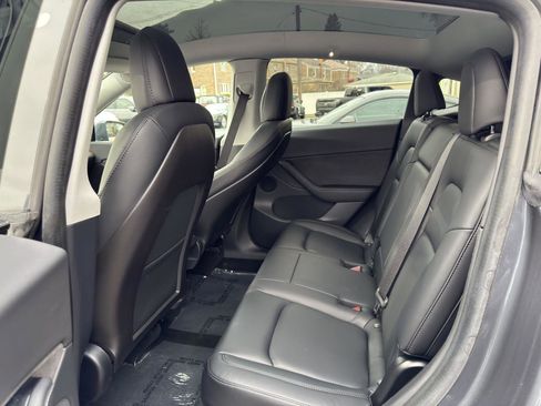 Used 2020 Tesla Model Y Long Range image 33