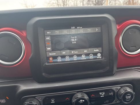 Used 2021 Jeep Wrangler Rubicon image 16