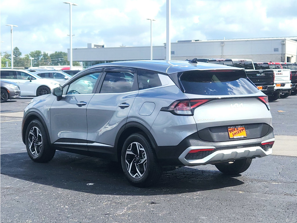 Used 2024 Kia Sportage LX FWD image 9