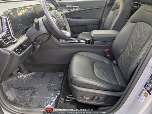 Certified 2025 Kia Sportage X-Line w/ Premium Package AWD/4WD image 11