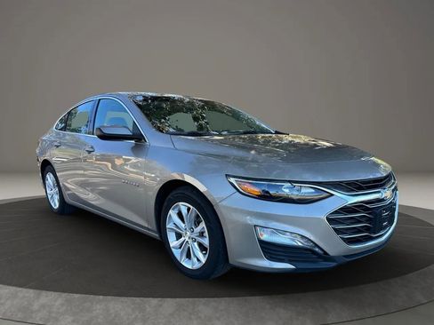 Used 2022 Chevrolet Malibu LT image 1
