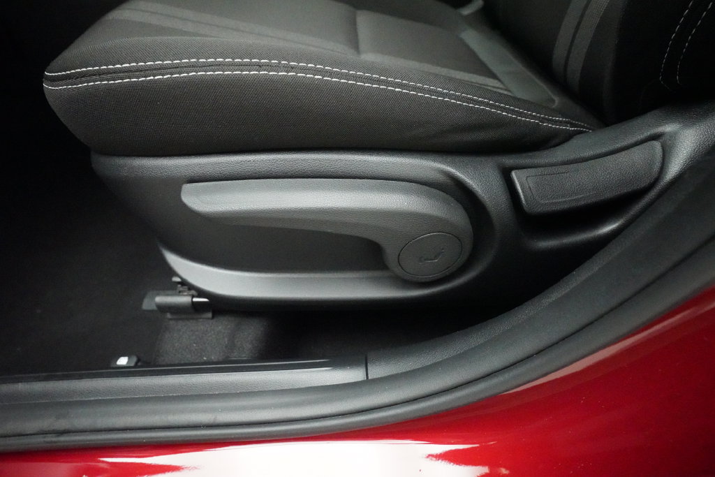 Used 2023 Hyundai Venue SEL FWD image 27