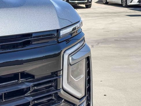 Used 2026 Chevrolet Suburban RST RWD image 7