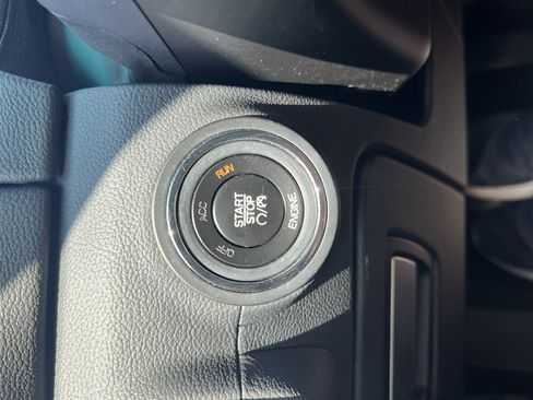 Used 2015 Maserati Ghibli RWD image 23