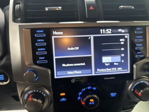 Used 2024 Toyota 4Runner SR5 AWD/4WD image 20