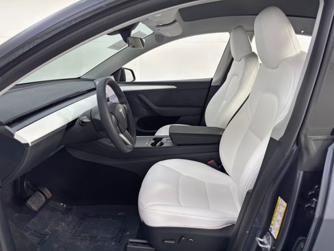Used 2023 Tesla Model Y Long Range image 17