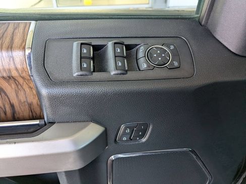 Used 2020 Ford F150 Lariat w/ Equipment Group 502A Luxury AWD/4WD image 25