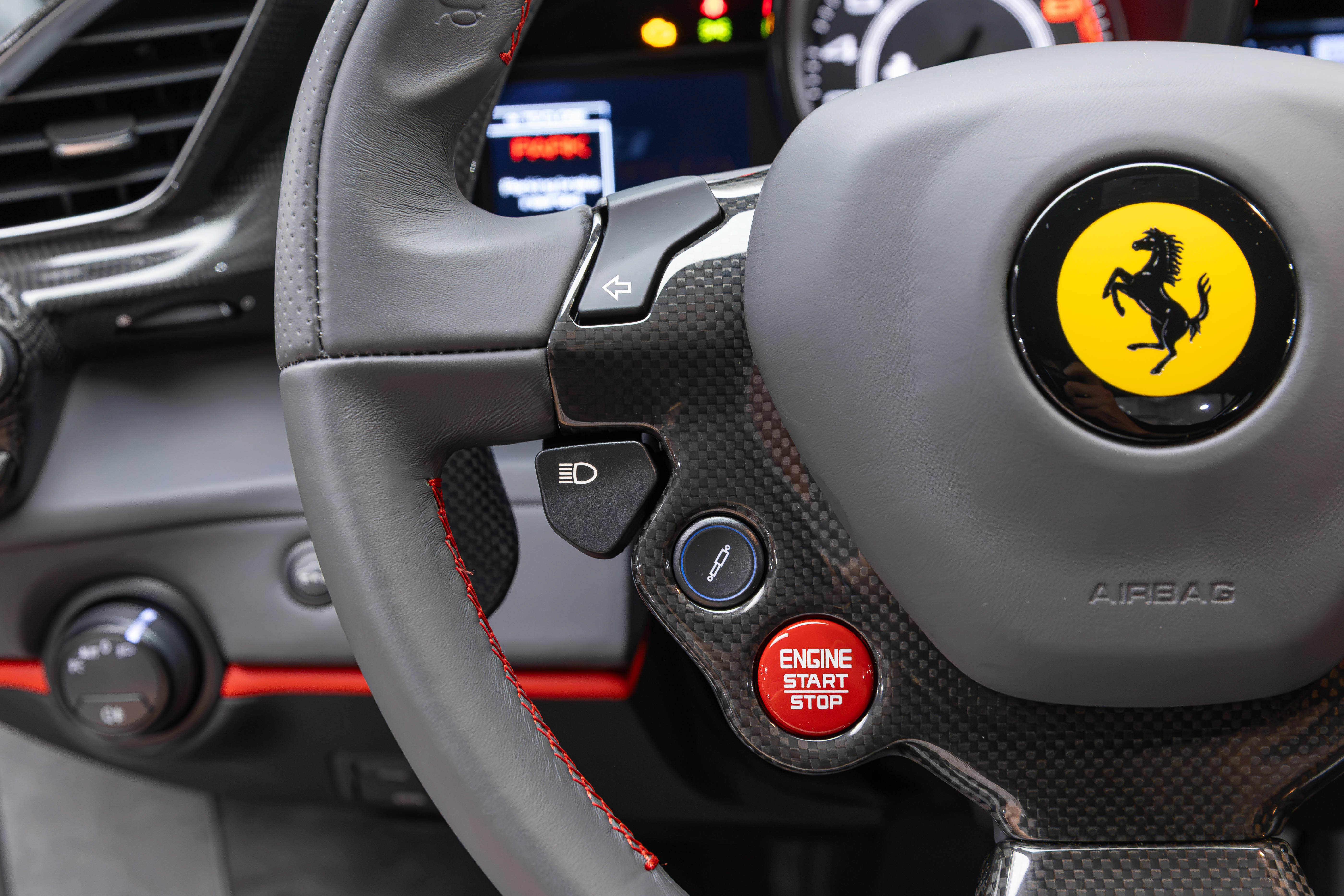 Used 2019 Ferrari 488 Pista Coupe RWD image 25