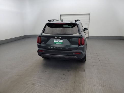 Used 2022 Kia Sorento S AWD/4WD image 7