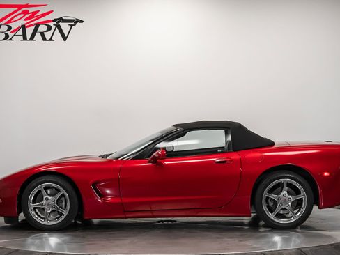 Used 2001 Chevrolet Corvette Convertible w/ Preferred Equipment Group2 image 10