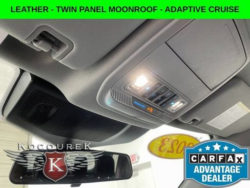 Used 2023 Ford Explorer XLT w/ Equipment Group 202A AWD/4WD image 18