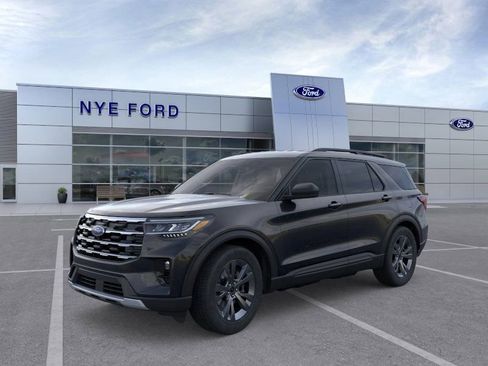 New 2026 Ford Explorer Active w/ Active Comfort Package image 2