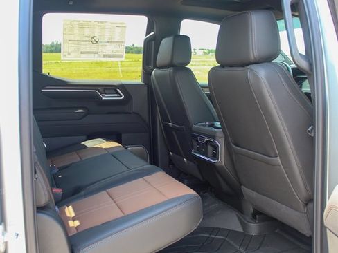 New 2025 Chevrolet Silverado 1500 High Country image 15