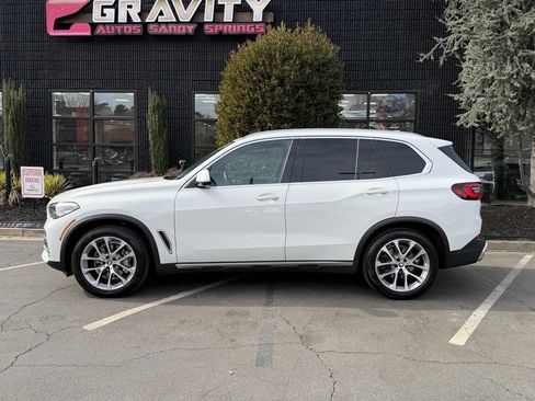 Used 2021 BMW X5 xDrive40i w/ Convenience Package image 9