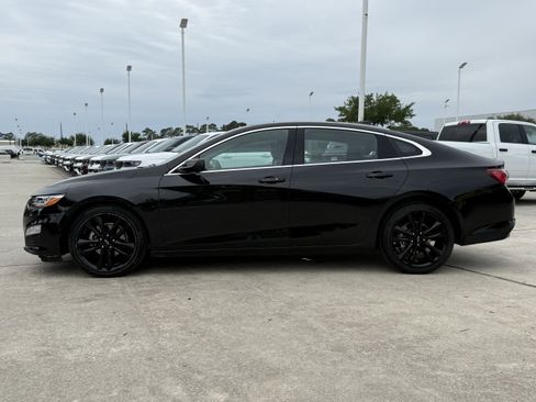 Used 2024 Chevrolet Malibu LT w/ Midnight Edition image 9