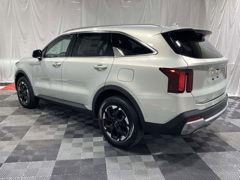 New 2026 Kia Sorento S AWD/4WD image 2