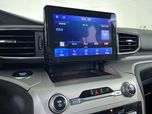 Used 2022 Ford Explorer XLT w/ Equipment Group 202A AWD/4WD image 15