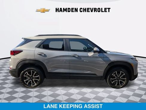 Used 2024 Chevrolet TrailBlazer ACTIV w/ Driver Confidence Package AWD/4WD image 2
