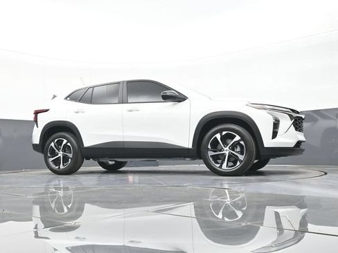 New 2026 Chevrolet Trax RS w/ Driver Confidence Package FWD image 44