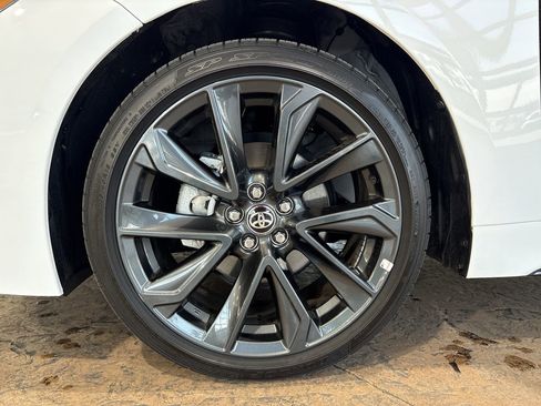 Certified 2025 Toyota Corolla SE w/ Convenience Package image 10