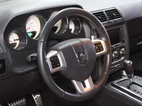 Used 2014 Dodge Challenger R/T Plus RWD image 13
