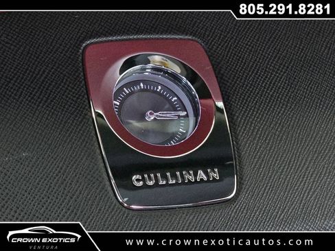 Used 2022 Rolls-Royce Cullinan w/ Interior Detailing Package AWD/4WD image 43