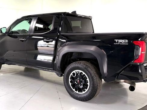 Used 2024 Toyota Tacoma TRD Off-Road AWD/4WD image 6