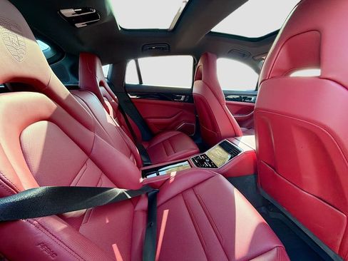 Used 2023 Porsche Panamera 4 Platinum Edition image 29