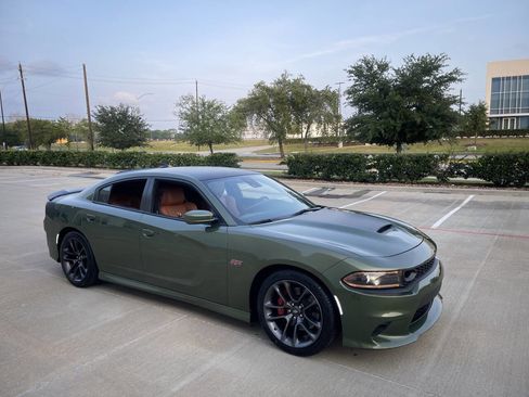 Used 2022 Dodge Charger Scat Pack w/ Plus Group RWD image 8