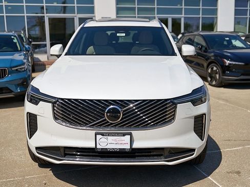 New 2026 Volvo XC90 B5 Core AWD/4WD image 5