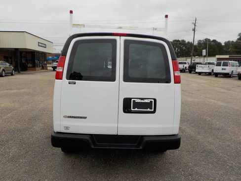 Used 2020 Chevrolet Express 2500 w/ Driver Convenience Package image 4