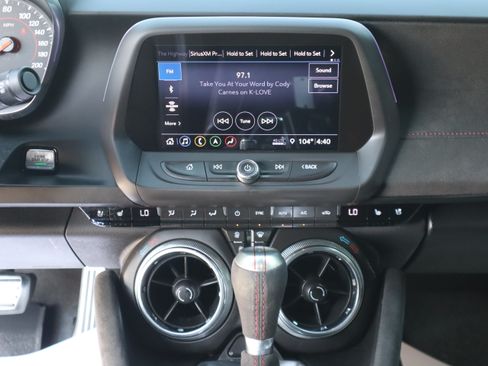 Used 2019 Chevrolet Camaro ZL1 RWD image 13