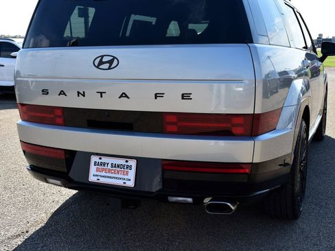 Used 2025 Hyundai Santa Fe Calligraphy FWD image 9
