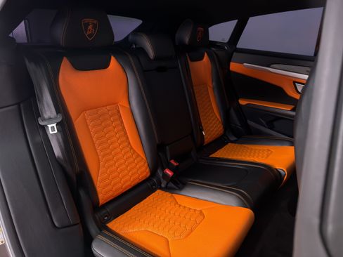 Used 2021 Lamborghini Urus AWD/4WD image 20