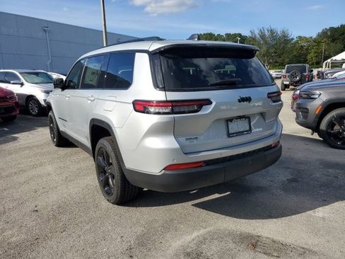 New 2024 Jeep Grand Cherokee L Altitude image 3