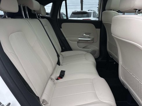 Used 2026 Mercedes-Benz GLA 250 image 9