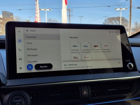 Used 2025 Toyota Prius XLE image 16