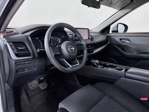 Used 2023 Nissan Rogue SV AWD/4WD image 9
