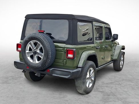 Used 2022 Jeep Wrangler Unlimited Sahara w/ Cold Weather Group AWD/4WD image 5