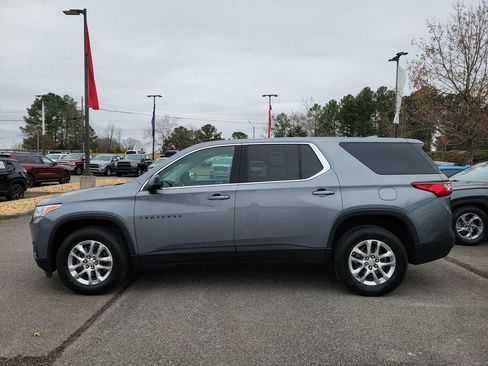 Used 2021 Chevrolet Traverse LS w/ LPO, Blackout Package image 6