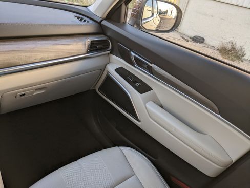 Certified 2022 Kia Telluride EX w/ EX Premium Package image 15