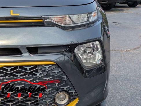 Used 2020 Kia Soul GT-Line FWD image 11
