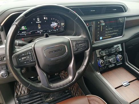 Used 2023 GMC Yukon XL Denali Ultimate image 21