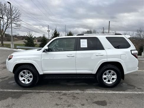 Used 2019 Toyota 4Runner SR5 image 2