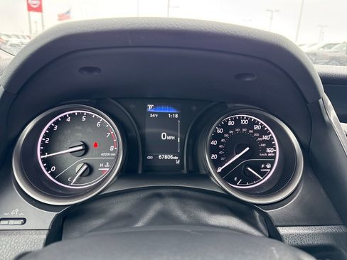Used 2023 Toyota Camry SE image 18